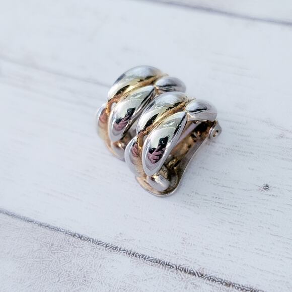 Vintage NJY Clip On Earrings Multi Tone Half Hoop 0.75" - Picture 11 of 12